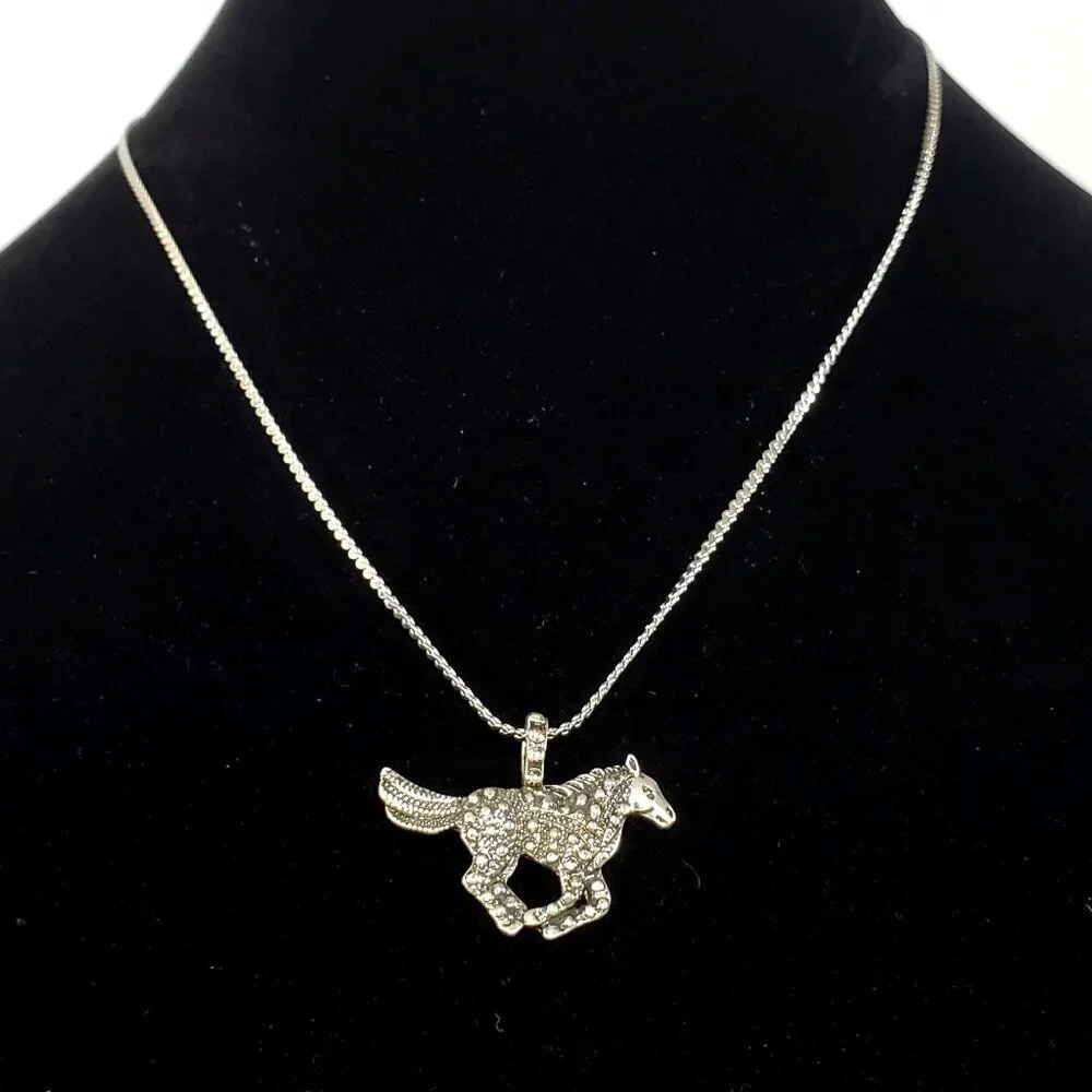 Silver-Tone Galloping Horse Pony Mustang Pendant Necklace Equestrian - Picture 9 of 11
